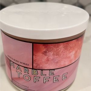 🔥RARE Bath & Body Works Marble Toffee 3 Wick Candle